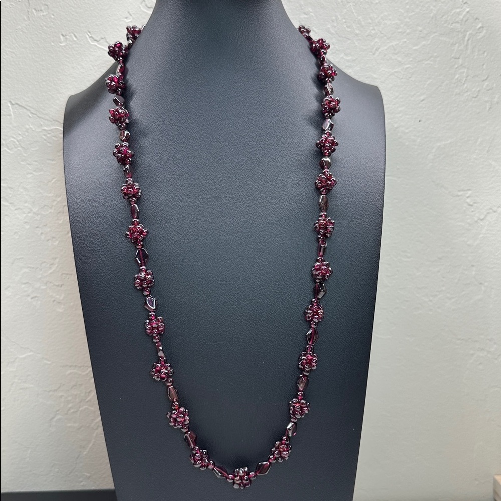 Gorgeous Polished Garnet Cluster Continuous Strand Vintage Necklace - Picture 2 of 12